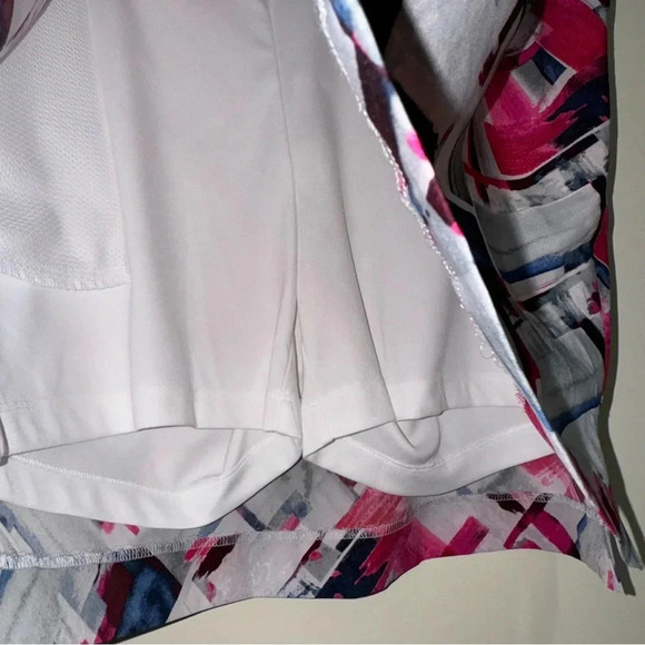Women’s NWT IZod Golf Brand Pink and Blue Pattern Print Mini Golf Skirt Size 12 - Picture 3 of 11
